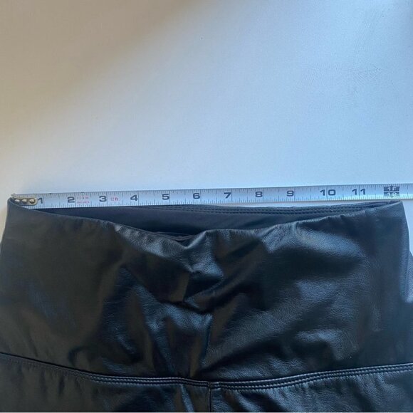 Lysse‎ Faux Leather Moto Legging - Picture 9 of 14